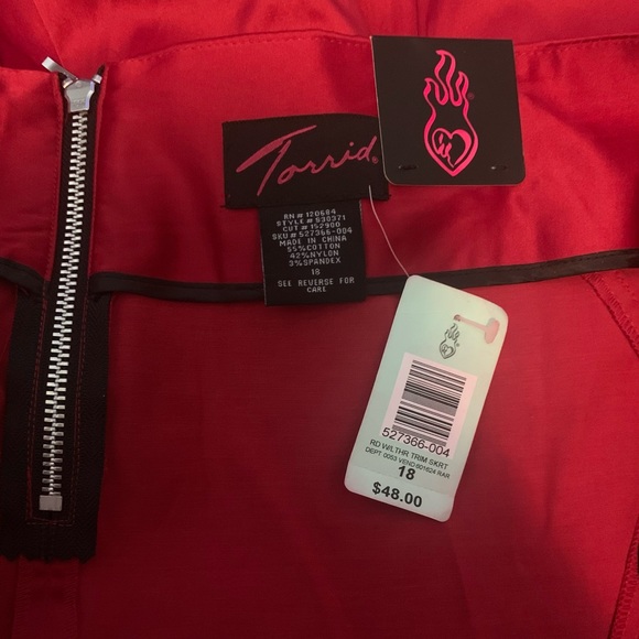 Torrid Pencil Skirt - Picture 6 of 6